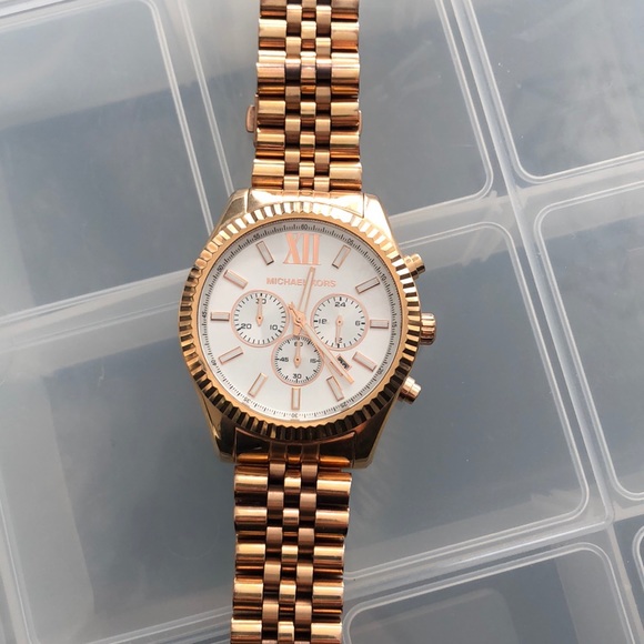 Michael Kors Rose Gold Watch - Picture 1 of 2